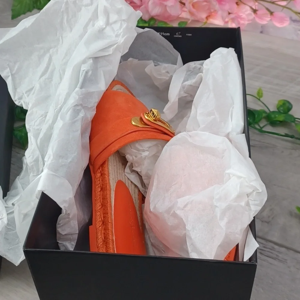 Donna Karan Taci Flat Slide NIB